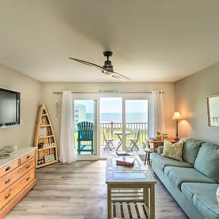 Airy Oceanfront Condo Beach Views And Pool Access!